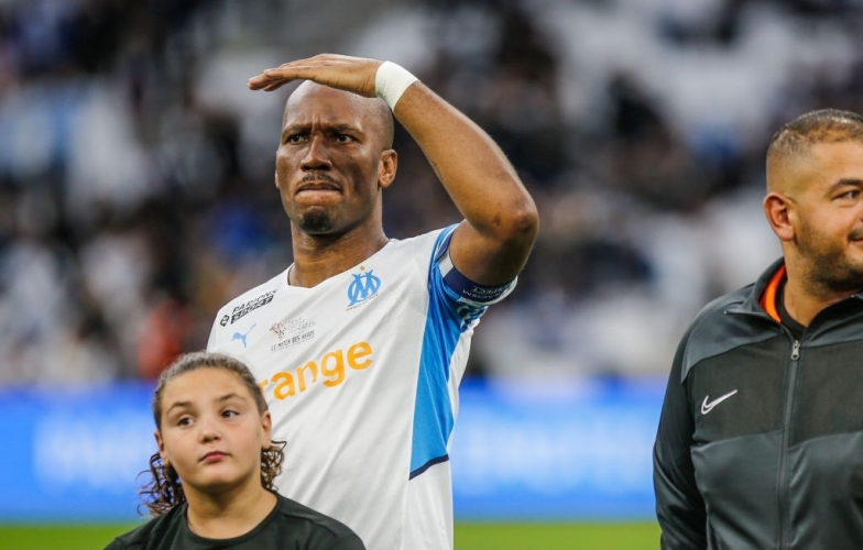 Drogba lập hat-trick vào lưới đội bóng của Wenger