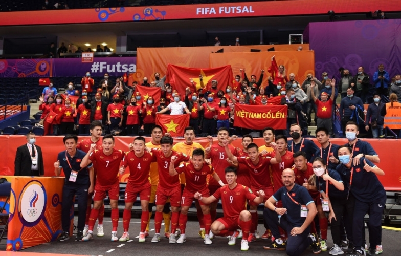 VIDEO: Chơi xuất sắc trước Nga, Việt Nam ngẩng cao đầu rời World Cup
