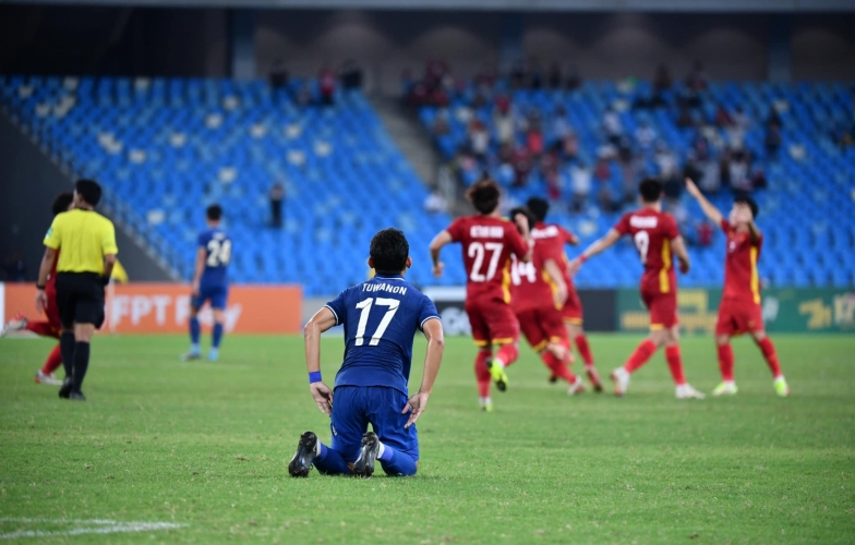Vừa mất chức vô địch vào tay Việt Nam, HLV Thái Lan tuyên bố muốn dự World Cup