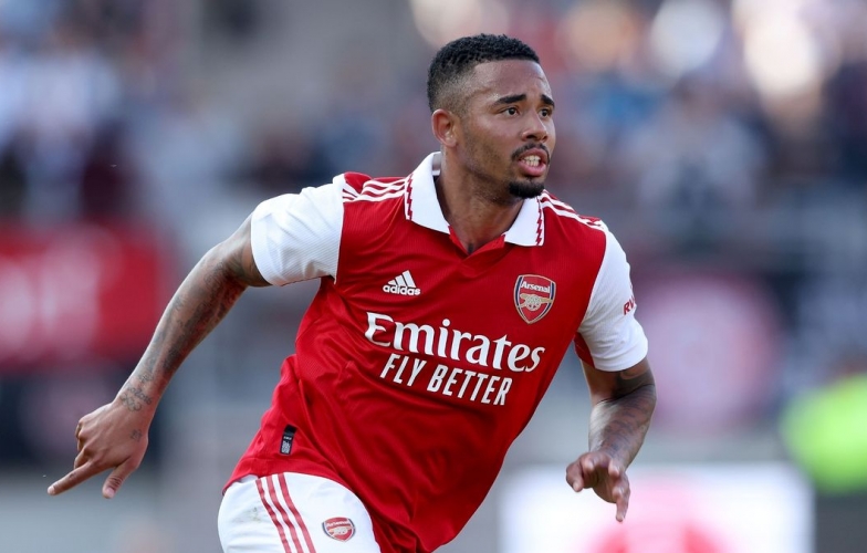 Tân binh tỏa sáng, Arsenal vẫn bị huyền thoại MU coi thường
