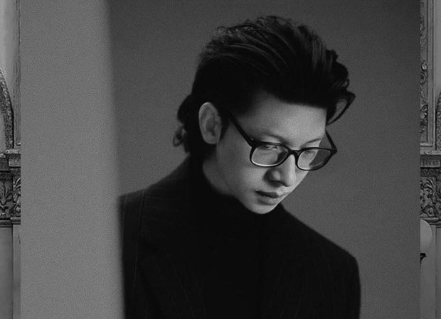 Bất ngờ trước hình ảnh 'soái ca Bomman' xuất hiện trong poster của hãng thời trang nổi tiếng Prada