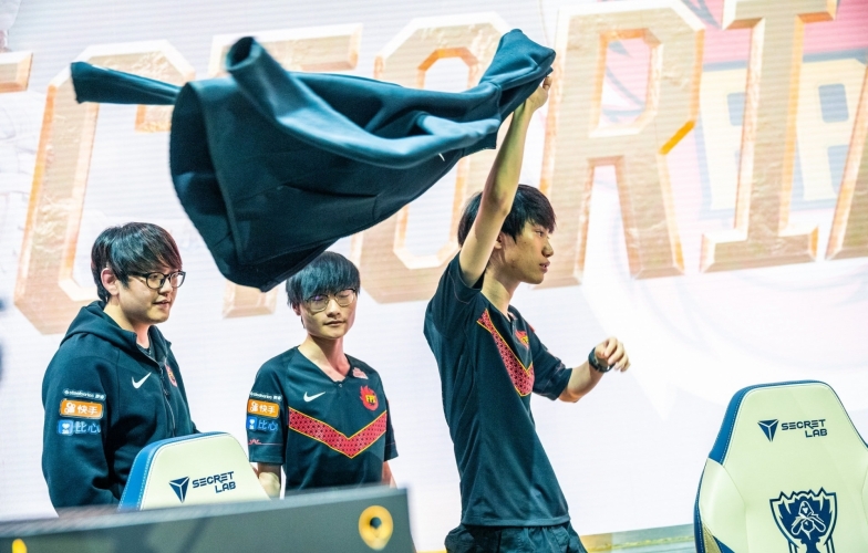 Kết quả Playoffs LPL: FPX hủy diệt WE, thẳng bước tới CKTG 2021