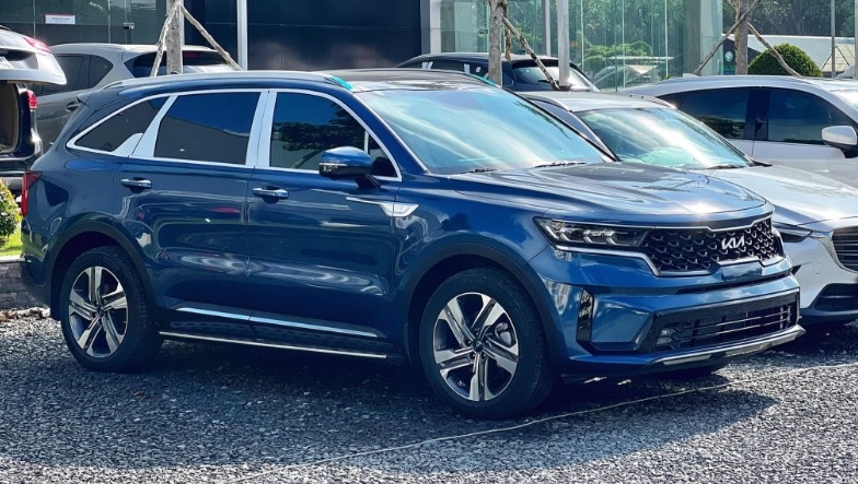 Kia Sorento phiên bản logo mới đã về đại lý Việt Nam, liệu giá bán có thay đổi?