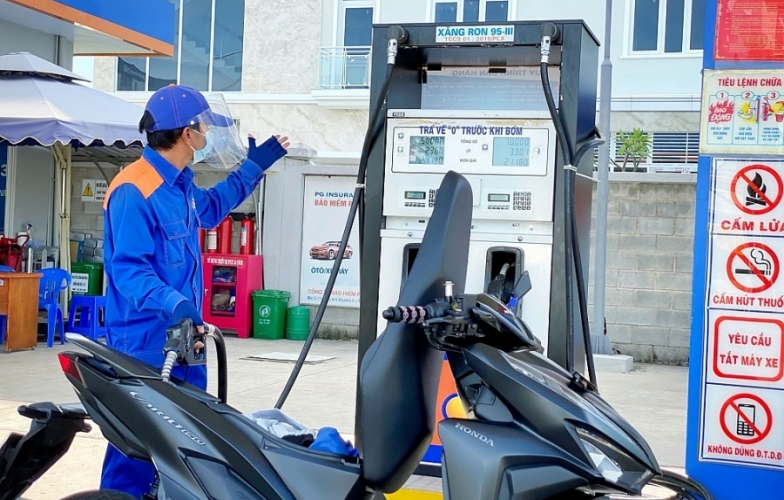 Giá xăng tiếp tục tăng gần chạm ngưỡng 33.000 đồng/lít từ chiều nay 21/6