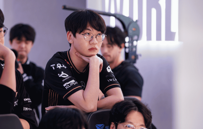 Tuyển thủ đầu tiên của T1 chốt skin CKTG 2025