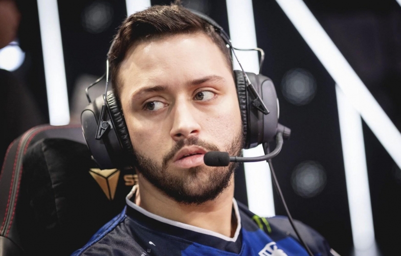 Team Liquid chia tay người chơi đường giữa APA