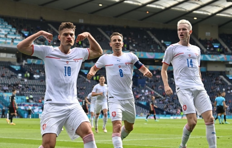 Lovren đánh nguội, ĐT Croatia thua bàn phạt đền