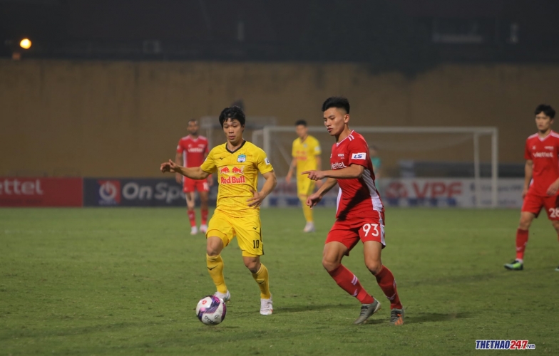 Cầu thủ V-League nói gì khi 'thất nghiệp' đến sang năm?