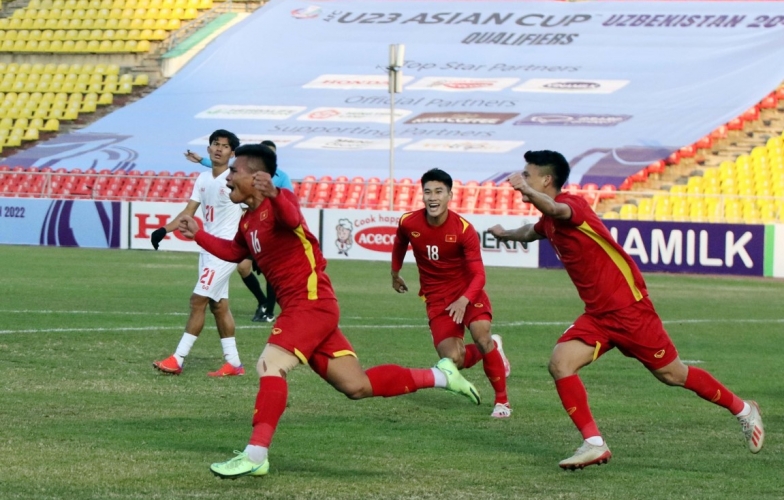 U23 Việt Nam được CĐV Trung Á 'đội ơn' sau trận thắng Myanmar
