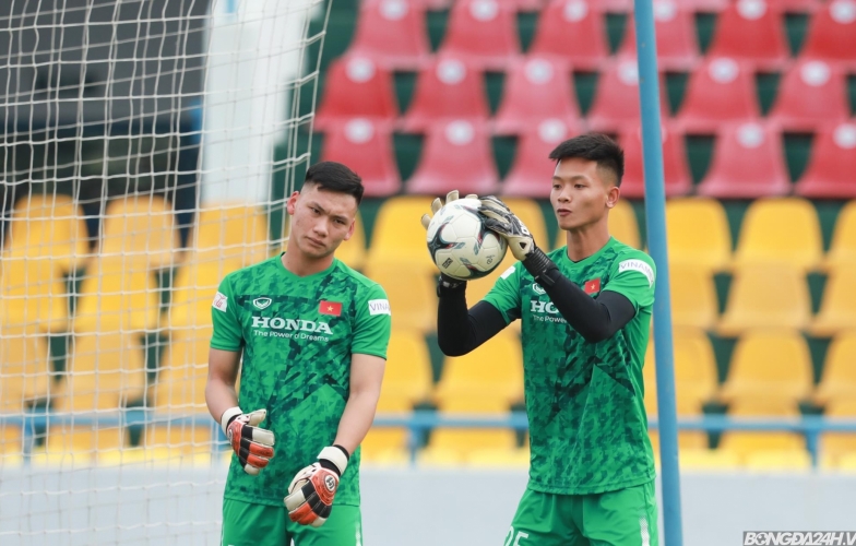 Thủ môn Việt Nam bất ngờ nhiễm Covid-19