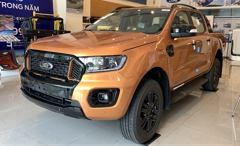 Ford Ranger đội giá hàng chục triệu đồng, khách Việt vẫn đổ xô đi mua