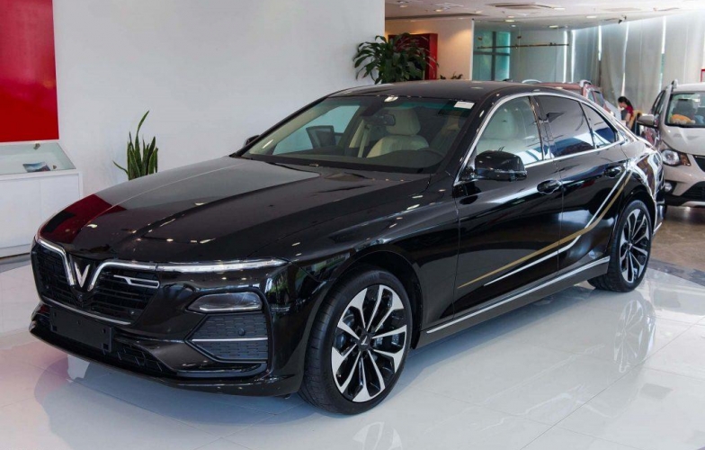 'Giật mình' khi mua VinFast Lux A2.0 với giá chỉ từ 682 triệu đồng