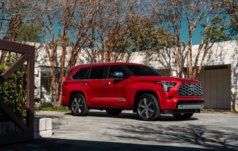 SUV cỡ lớn của Toyota ra mắt, thay thế Land Cruiser vào năm 2023