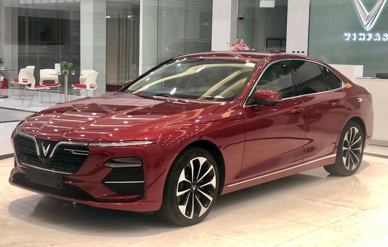 Xe VinFast giảm giá tới 100 triệu đồng, ưu đãi toàn bộ lệ phí trước bạ