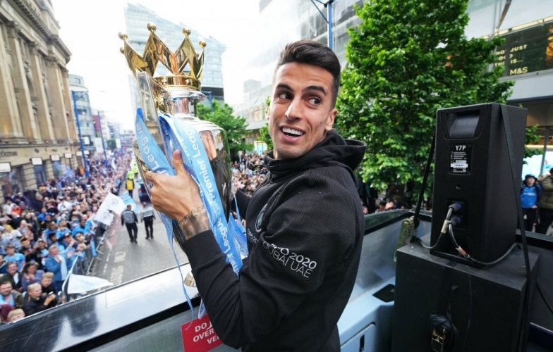 Man City chốt cái tên cực kỳ bất ngờ thay thế Cancelo