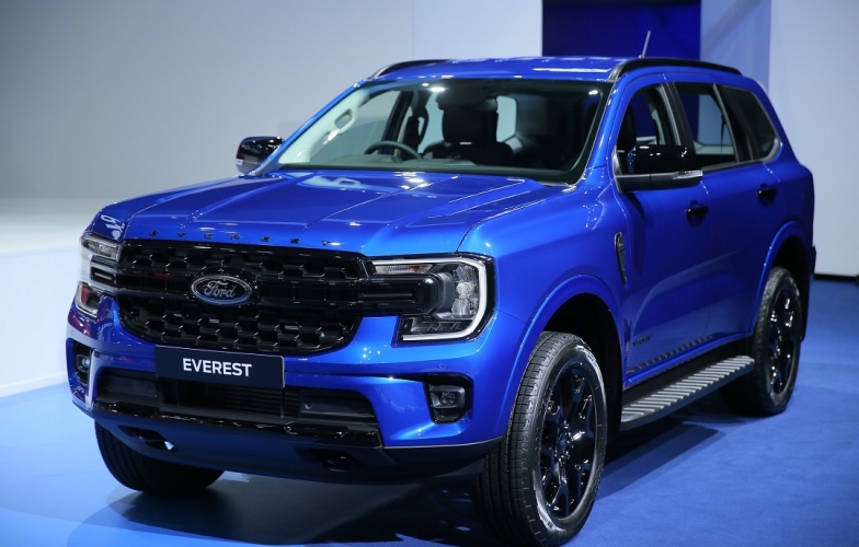 Ford Everest 2022 sắp ra mắt tại Việt Nam, nhiều trang bị đấu Fortuner, SantaFe