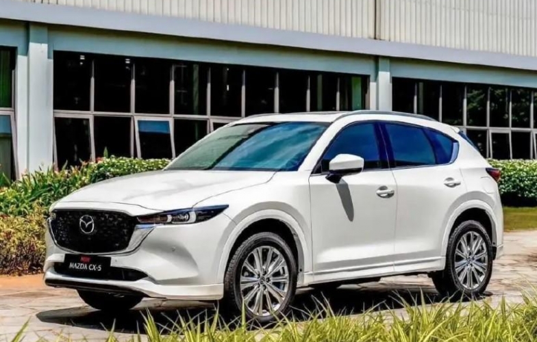 Mazda CX-5 bất ngờ phả hơi nóng xuống đàn em, cạnh tranh trực diện với SUV hạng B