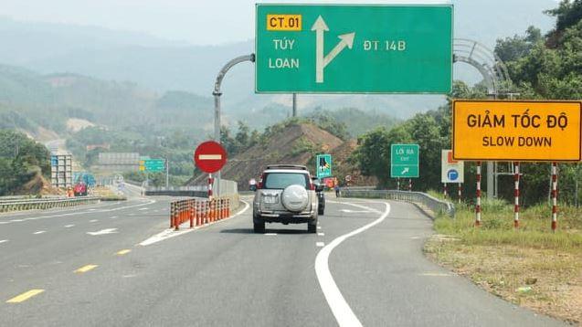 Ra vào cao tốc không đúng cách:Mất tiền triệu chỉ vì chủ quan