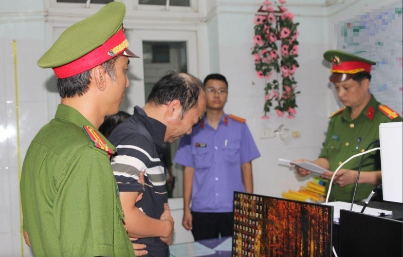 Tạm giữ tài xế ô tô gây tai nạn khiến 3 người tử vong tại Nghệ An