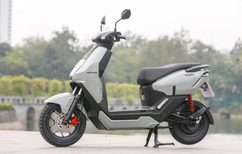 Doanh nghiệp xe máy đẩy nhanh chuyển đổi trước lộ trình cấm xe xăng tại Hà Nội