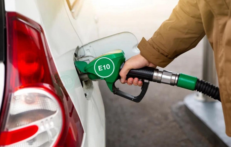 Xăng E10 là gì? Giá rẻ liệu có đồng nghĩa với tiết kiệm?