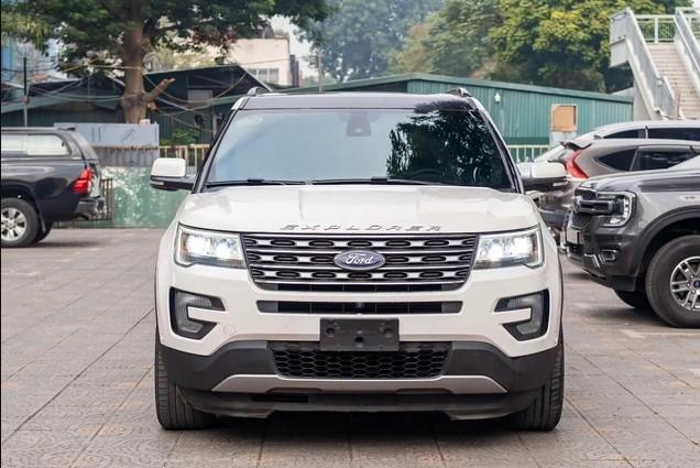 Ford Explorer đời 2016: Từ xe sang tiền tỉ xuống ngang sedan phổ thông