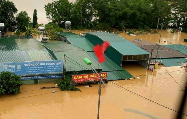 Nghệ An: Lũ lịch sử nhấn chìm xã Quỳ Châu, hàng trăm hộ dân phải di dời khẩn cấp