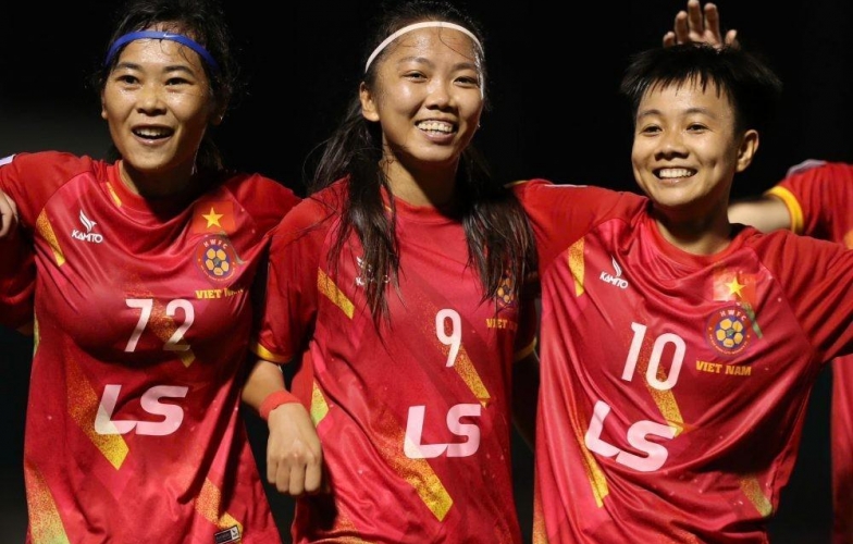 CLB Việt Nam làm quen sân trước bán kết Champions League