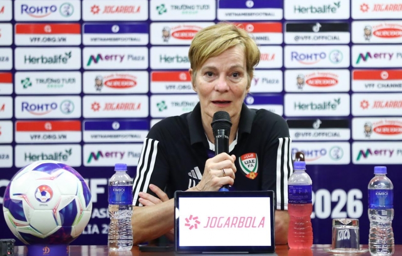 HLV Hà Lan nói gì khi thua đậm Việt Nam 0-6?