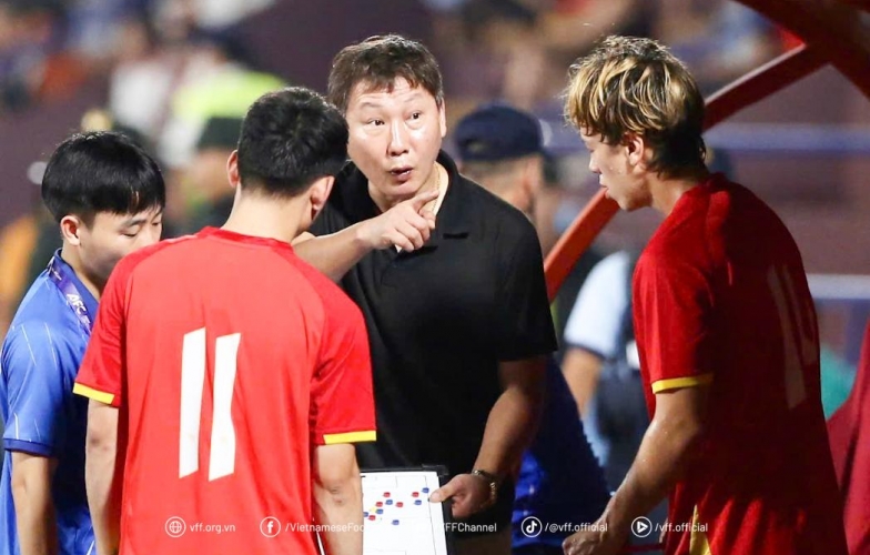 HLV Kim Sang Sik nghiên cứu 2 đối thủ của U23 Việt Nam