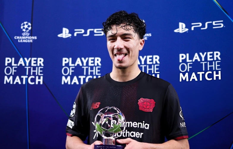 Sao Việt kiều đắt giá nhất lịch sử nhận giải thưởng cực danh giá