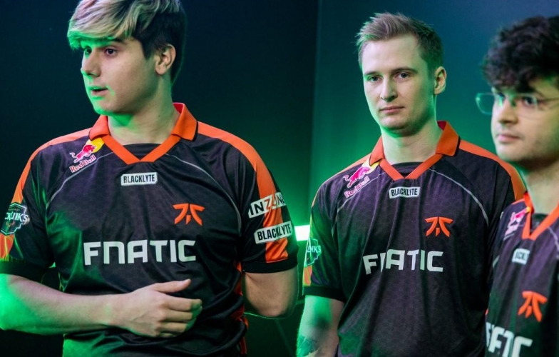 Tập thể Fnatic bị chính HLV 'bóc phốt', chỉ 2 người được an toàn