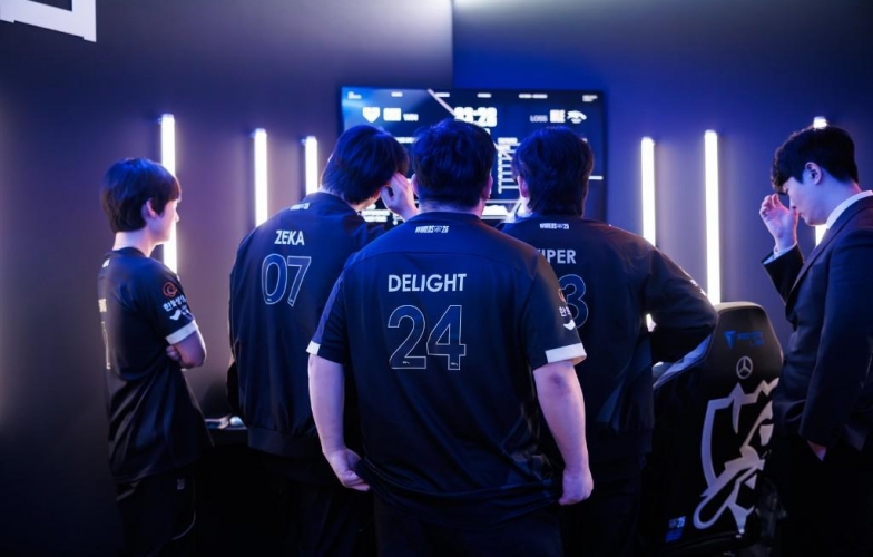 HLE bất ngờ có động thái cứng rắn đáp trả phía LPL hậu CKTG 2025