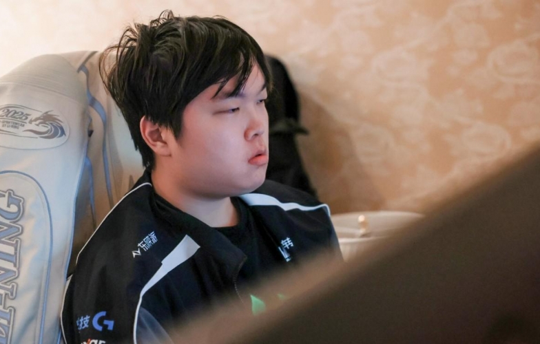 Một đội LCK được cho là đang cố gắng chiêu mộ Bin, fan LPL phũ phàng: “Đi luôn, không tiễn”