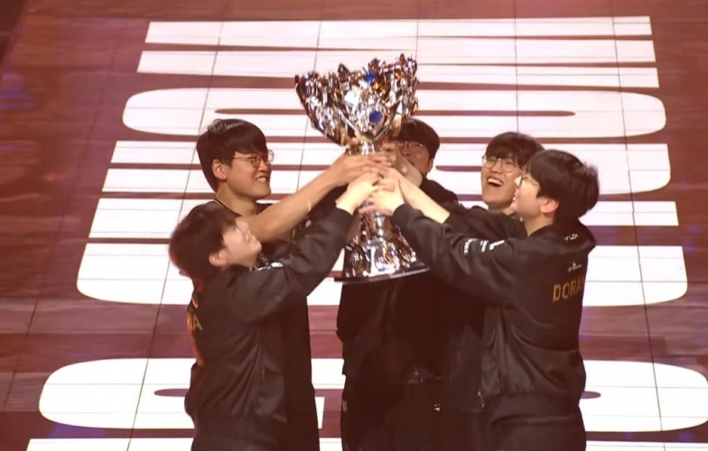 Không phải Faker, đây mới là tuyển thủ T1 duy nhất được đề cử 'Player of the Year' tại Esports Awards 2025