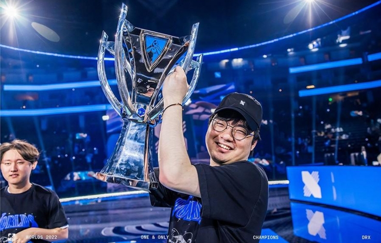 'Phó GOAT Hỗ trợ' đứng trước nguy cơ giải nghệ trong tiếc nuối