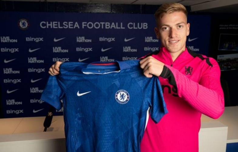 Rõ lý do Liam Delap bỏ qua MU để đầu quân cho Chelsea