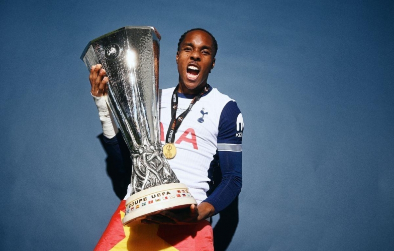 Tottenham đón tân binh đầu tiên thời HLV Thomas Frank