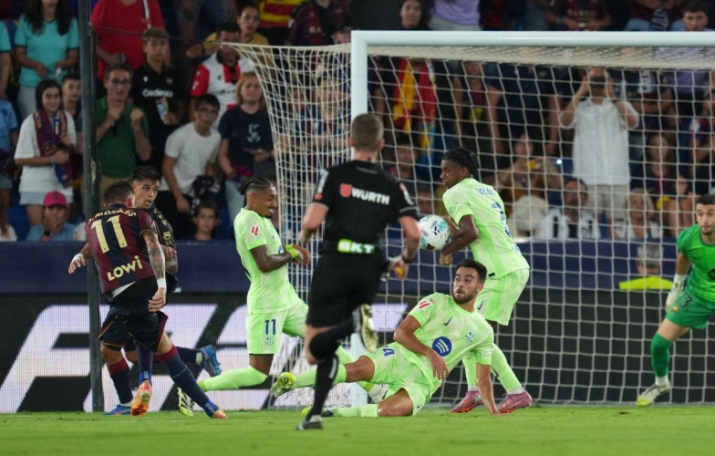 La Liga công khai băng VAR, lộ lý do Barca chịu phạt đền tranh cãi