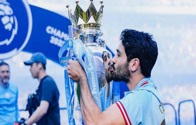 Tiền vệ tài hoa chia tay Man City để đến bến đỗ bất ngờ