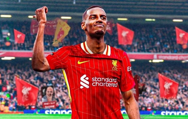 Được ĐT Thụy Điển giữ chân, Isak háo hức ra mắt Liverpool