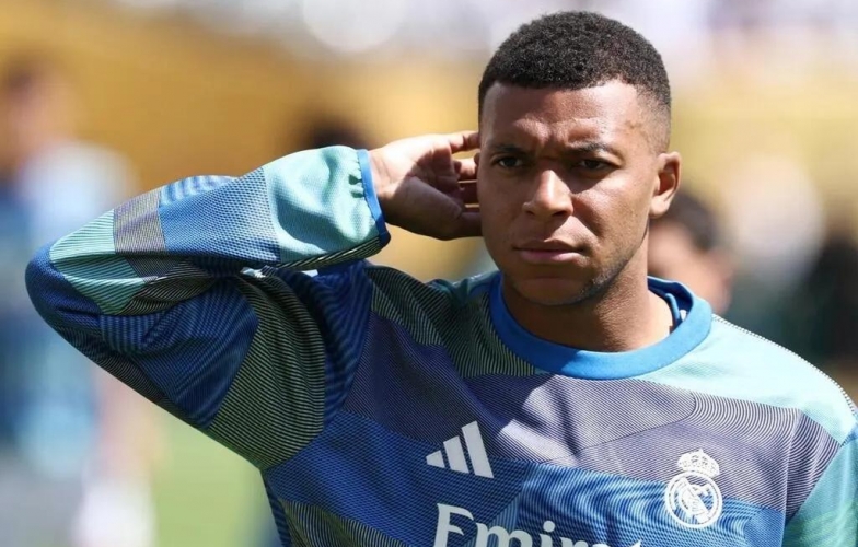 Kylian Mbappe bị chỉ trích vì thiếu tính độc lập