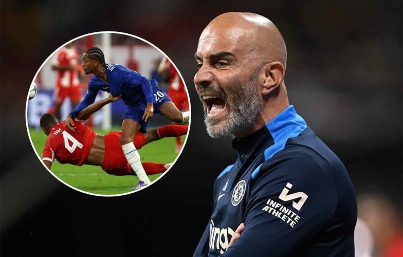 HLV Chelsea tức giận vì cầu thủ Bayern thoát thẻ đỏ