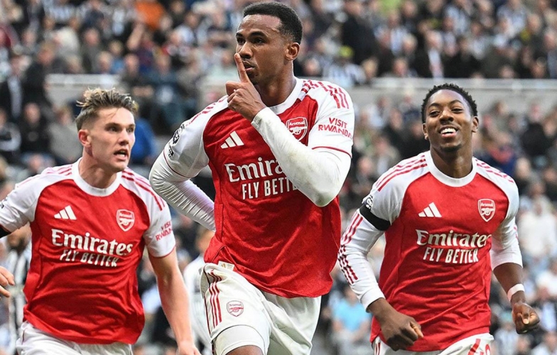 Arsenal ra dáng ứng viên vô địch rồi đấy!