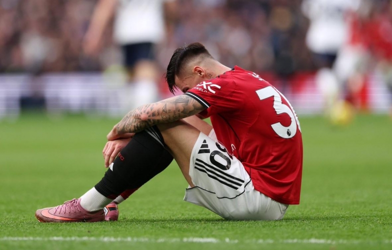 Alan Shearer chỉ trích bom tấn của Quỷ đỏ