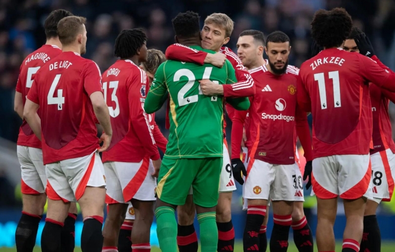 'Tội đồ' của MU không muốn chia tay CLB