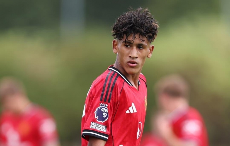 'Messi mới' chính thức tham gia đội 1 của MU