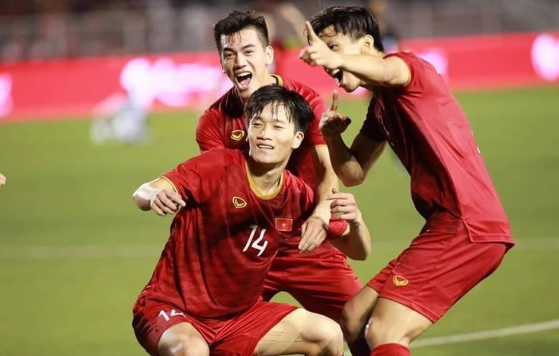 Hoàng Đức, Nhâm Mạnh Dũng và loạt ngôi sao đổ bộ giải phủi lớn nhất Việt Nam