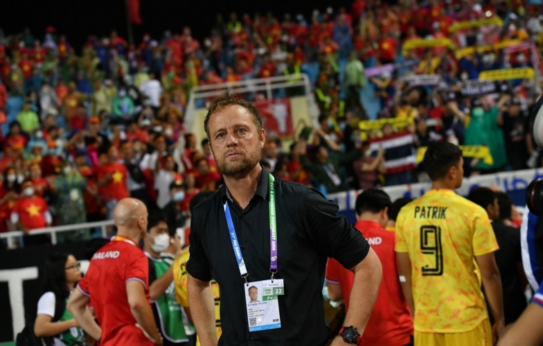 HLV Polking và trợ lý U23 Thái Lan bức xúc vì không được trao HCB SEA Games 31