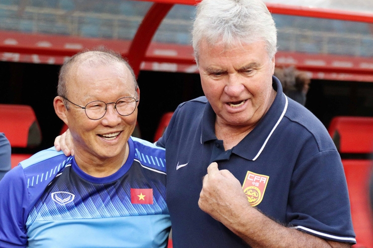 Báo Trung Quốc: ‘Chúng ta rất khó chiêu mộ HLV Park Hang Seo’